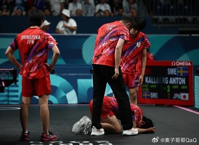 日本队横扫英格兰队，马龙关键制胜