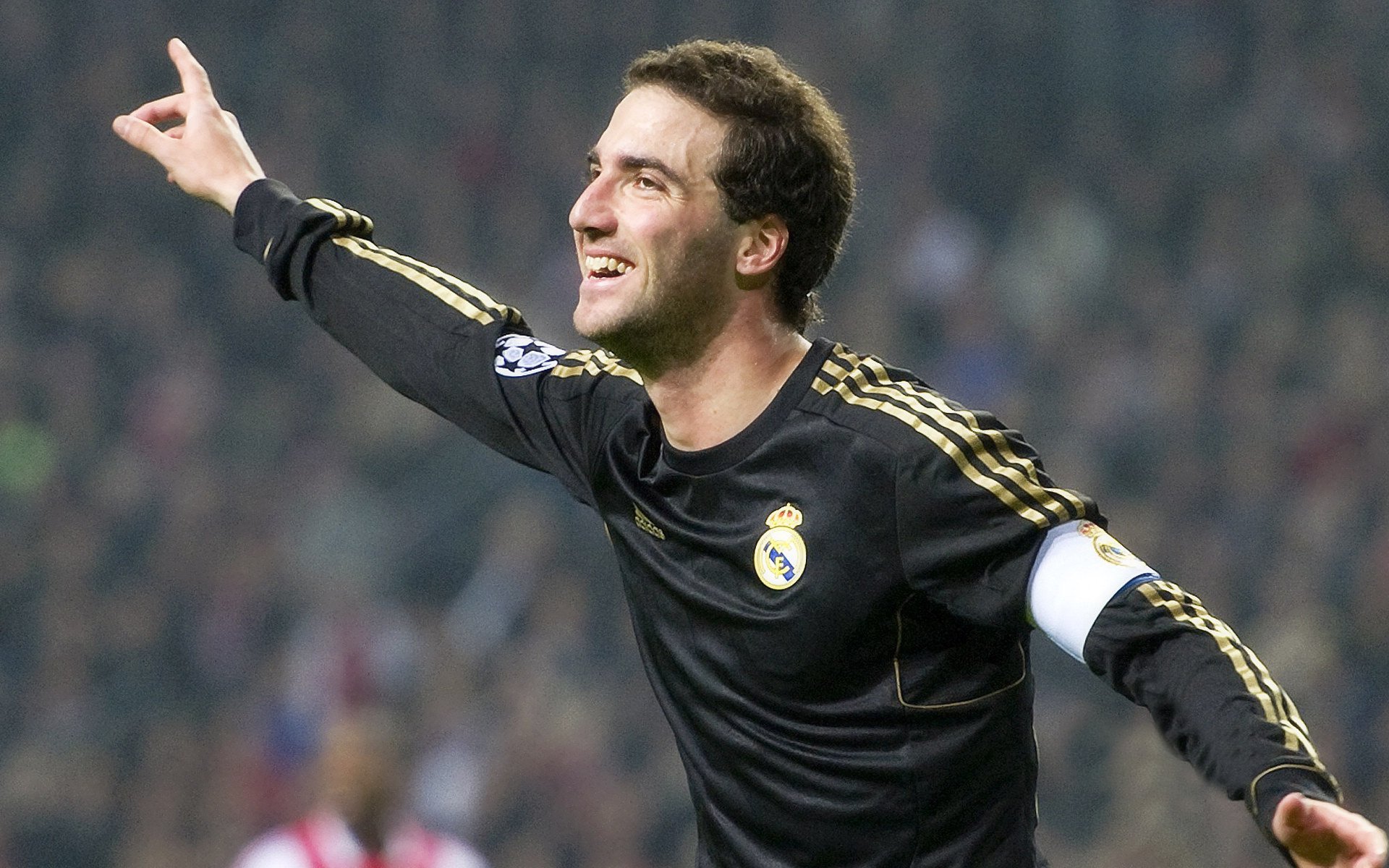 内线崩塌与血肉长城，当西亚卡姆的暴力美学碾过浙江的东方韧性